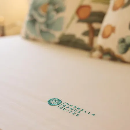 Daire Banus - Playa Rocio Beachfront Residential *